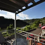 Bed & Breakfast Gaestezimmer Im Weingut Amlinger&sohn 3*