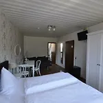 Bed & Breakfast Gaestezimmer Im Weingut Amlinger&sohn
