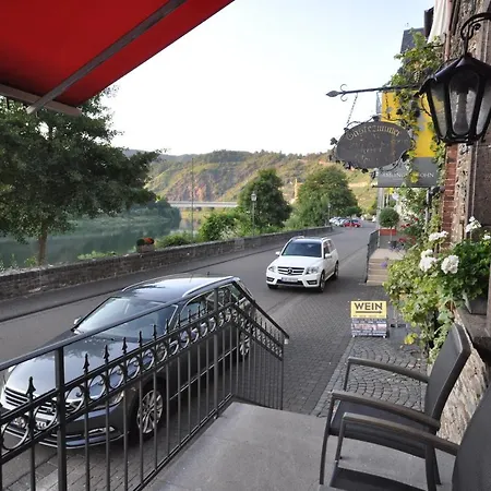 Gaestezimmer Im Weingut Amlinger&sohn Alojamento de Acomodação e Pequeno-almoço