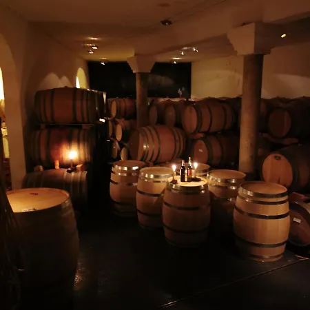 Gaestezimmer Im Weingut Amlinger&sohn * Neef