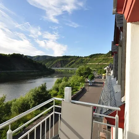 Gaestezimmer Im Weingut Amlinger&sohn 住宿加早餐酒店