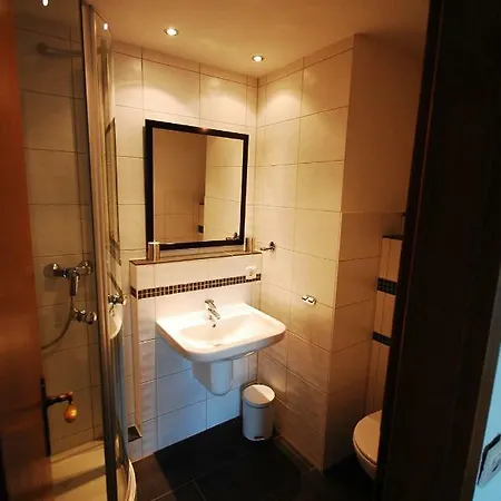Gaestezimmer Im Weingut Amlinger&sohn Bed & Breakfast *