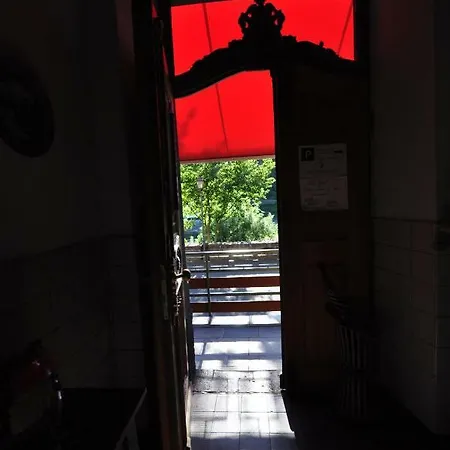 Gaestezimmer Im Weingut Amlinger&sohn Alojamento de Acomodação e Pequeno-almoço Neef