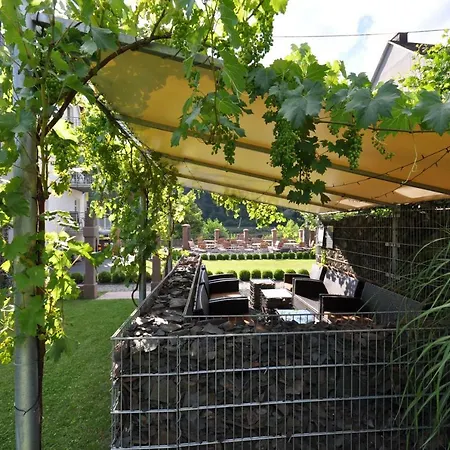 Gaestezimmer Im Weingut Amlinger&sohn Bed & Breakfast