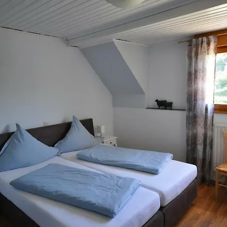 Bed & Breakfast Gaestezimmer Im Weingut Amlinger&sohn Neef