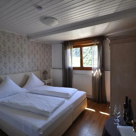 Gaestezimmer Im Weingut Amlinger&sohn Neef