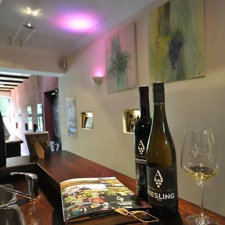 住宿加早餐酒店 Gaestezimmer Im Weingut Amlinger&sohn Neef