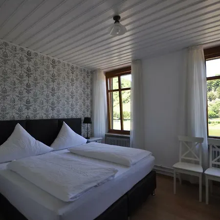Gaestezimmer Im Weingut Amlinger&sohn 住宿加早餐酒店 3*