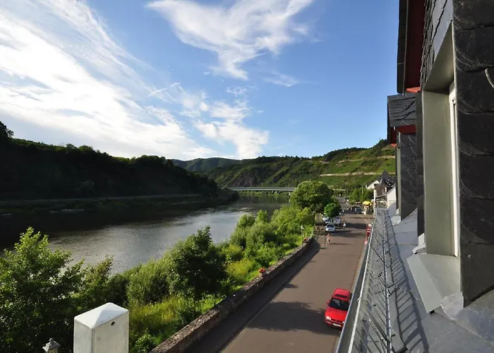 Gaestezimmer Im Weingut Amlinger&sohn 住宿加早餐酒店 Neef