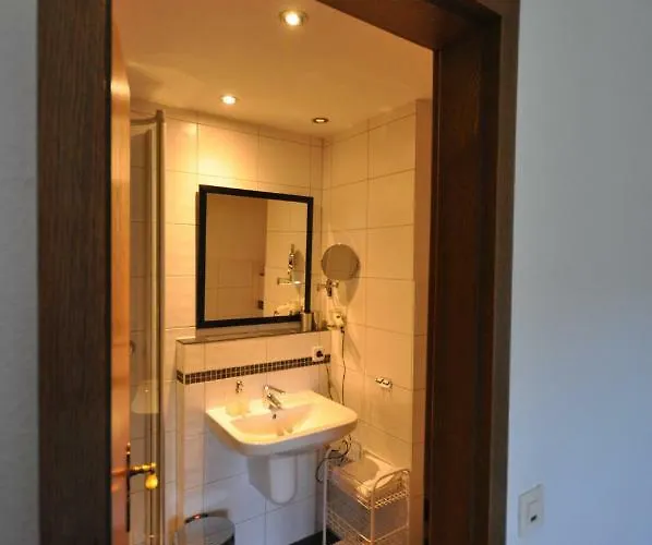 Gaestezimmer Im Weingut Amlinger&sohn 住宿加早餐酒店 3*